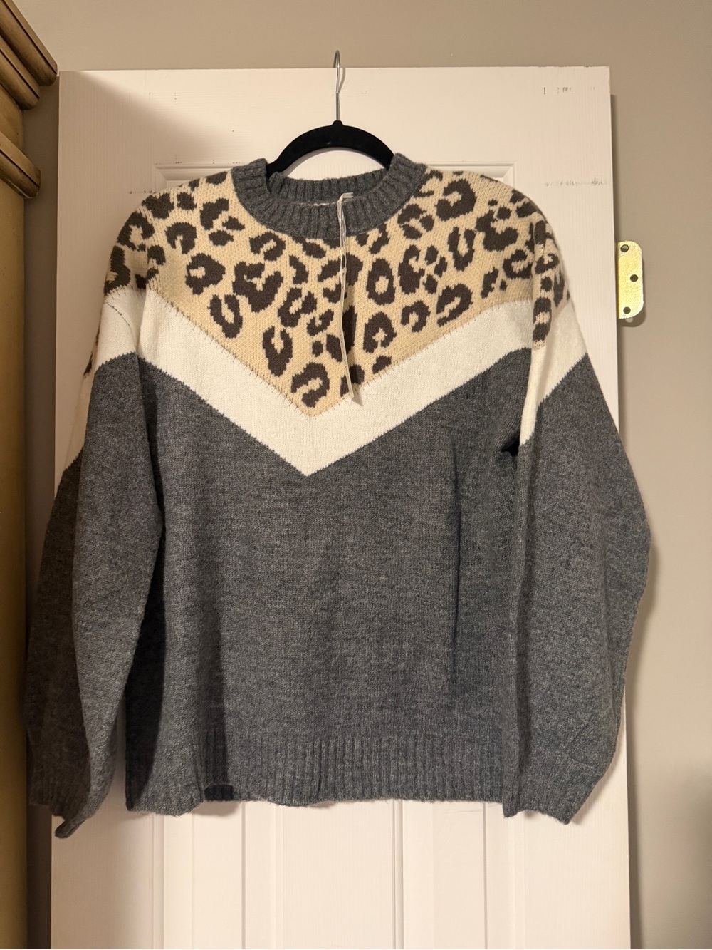 She and Sky Chevron Leopard Knit Sweater - Gray & Cream